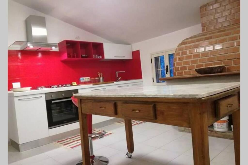 Big Relax Apartment With Swimming Pool And A Peaceful Garden In A Private Villa Сесту Экстерьер фото